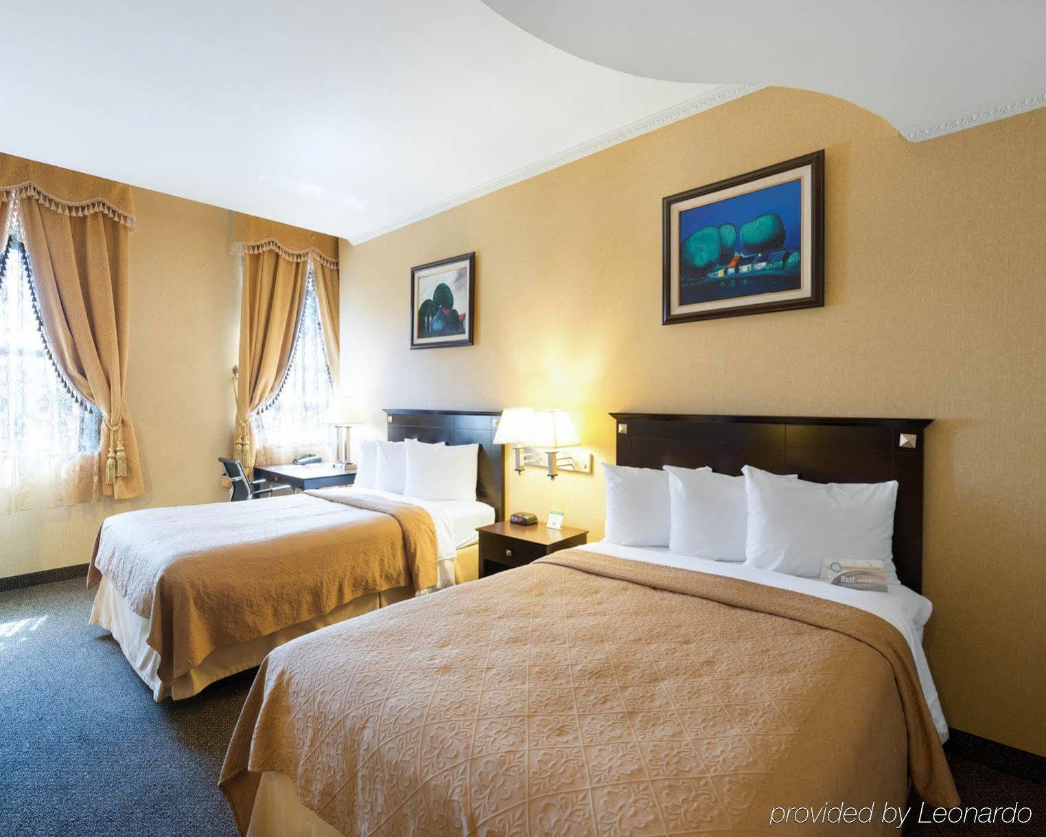Baltimore Plaza Hotel Bagian luar foto